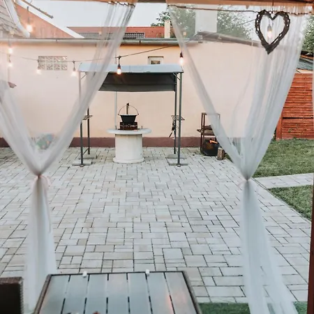 Alina Apartman Neszmely